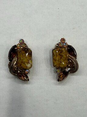 Vintage Hattie Carnegie Glass Resin Rhinestone Cluster Clip On Earrings